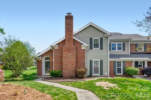 9411 Kings Falls Dr, Charlotte, NC, 28210-7769 | Card Image