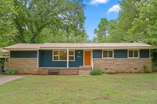 501 W 17th St, Pawhuska, OK, 74056-2638 | Card Image