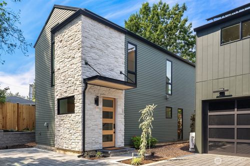 1845 4th St, Kirkland, WA, 98033-4915 | Card Image