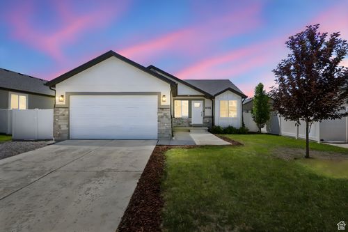 2362 E Quaking Aspen Ln, Eagle Mountain, UT, 84005-5646 | Card Image
