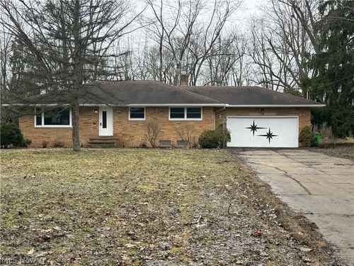 682 Archer Rd, Bedford, OH, 44146-2924 | Card Image