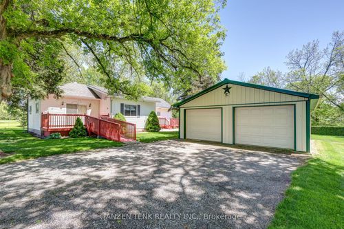 {{alt}} | Card Image