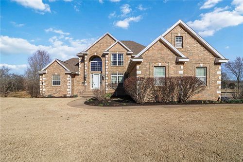645 N Riding Ridge Ln, Fayetteville, AR, 72704-7886 | Card Image