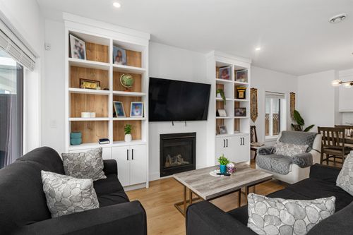 18460 64 Ave, Surrey, BC, V3S8J6 | Card Image