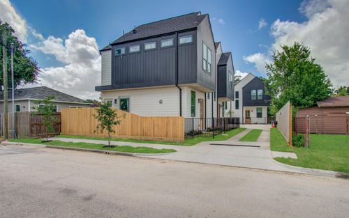 d-1308 Tarley St, Houston, TX, 77009-1546 | Card Image