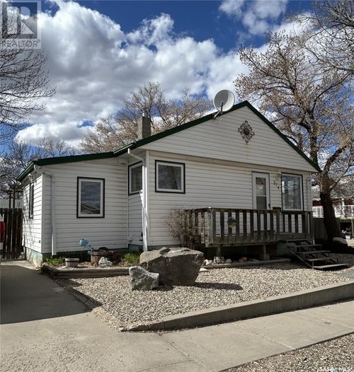 314 14th Ave, Estevan, SK, S4A1E9 | Card Image