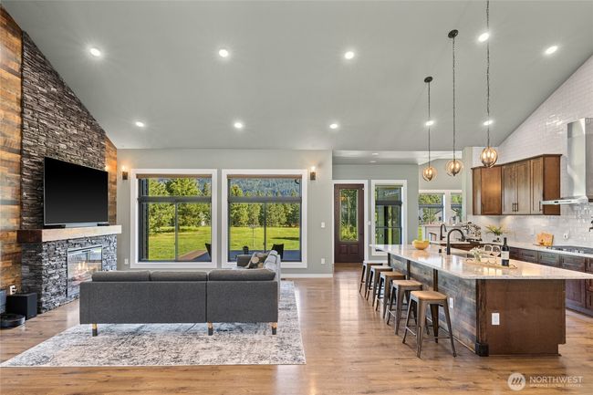 1550 Old Cedars Rd, House other with 4 bedrooms, 3 bathrooms and 3 parking in Cle Elum WA | Image 4