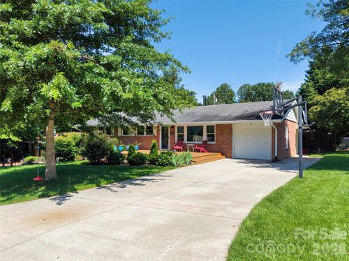 217 S Hillandale Dr, East Flat Rock, NC, 28726-2609 | Card Image