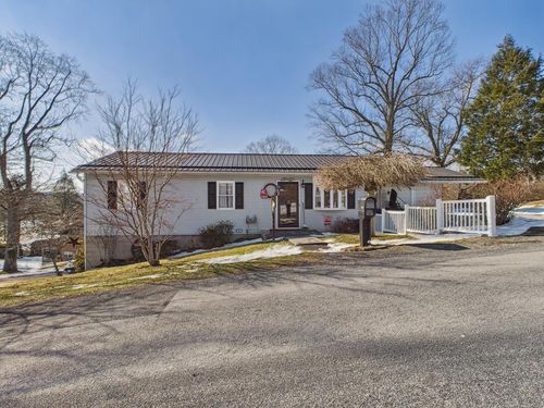 200 Second Street, Oak Hill, WV, 25901 | Card Image