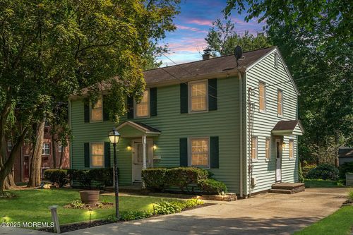 20 Vredenburgh Ave, Freehold, NJ, 07728-2336 | Card Image