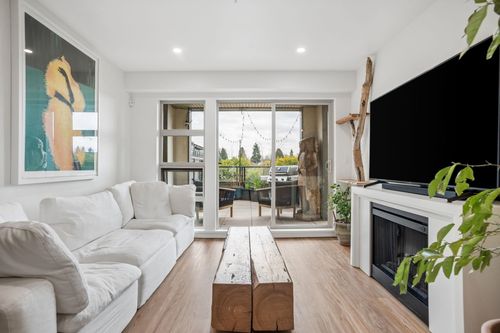 218-4550 Fraser St, Vancouver, BC, V5V4G8 | Card Image