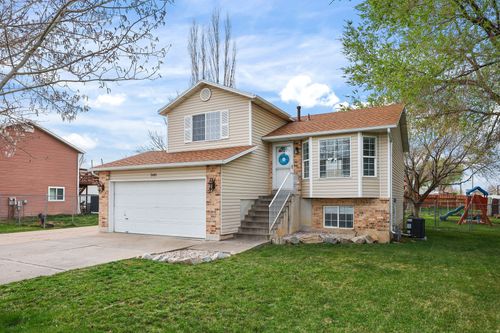 2493 W 1850 N, Clinton, UT, 84015-5710 | Card Image