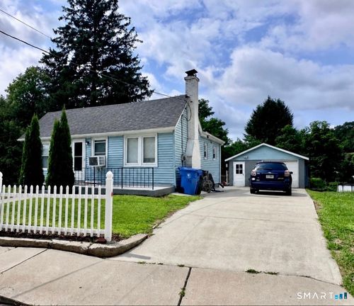 139 Hickory St, Norwich, CT, 06360-4634 | Card Image