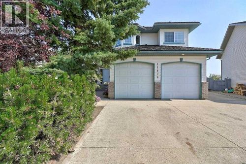 11829 89b St, Grande Prairie, AB, T8X1M1 | Card Image
