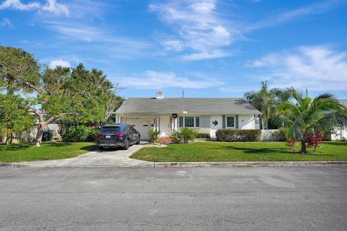 1714 N Palmway, Lake Worth Beach, FL, 33460 | Card Image