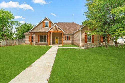 1754 Riverview Dr, Cleburne, TX, 76033-8489 | Card Image