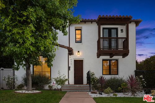 635 Seward Street, Los Angeles, CA, 90004 | Card Image