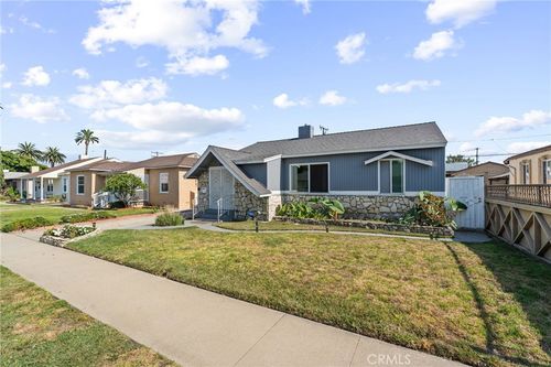 664 E Barry Dr, Long Beach, CA, 90805-1418 | Card Image