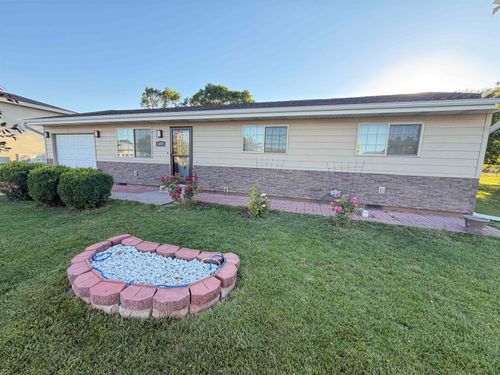 1307 Freedom Ln, Lexington, NE, 68850-1145 | Card Image