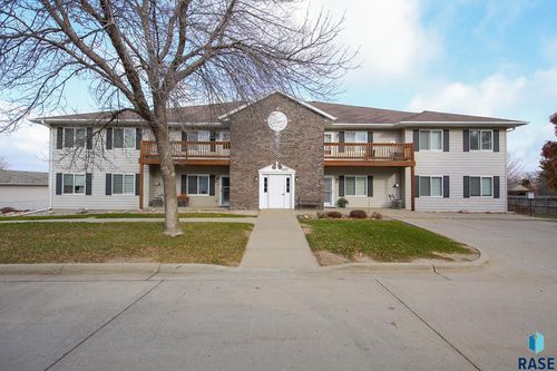 201-3300 W Miles Pl Place, Sioux Falls, SD, 57108 | Card Image