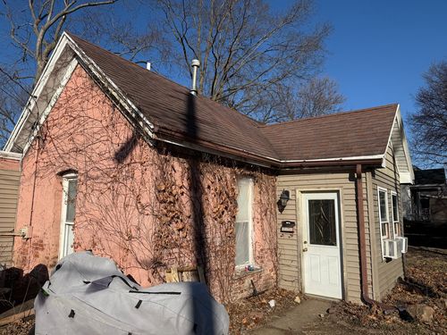 105 N Lynn St, Urbana, IL, 61802-2815 | Card Image