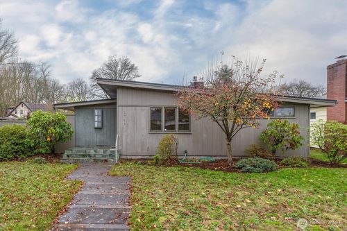 1745 23rd Avenue, Longview, WA, 98632 | Card Image