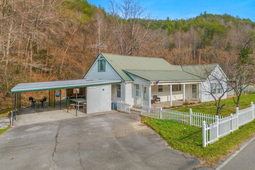 3226 Big Creek Rd, Hartford, TN, 37753-2133 | Card Image