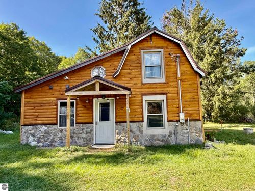 2055 W M 115, Mesick, MI, 49668-9748 | Card Image