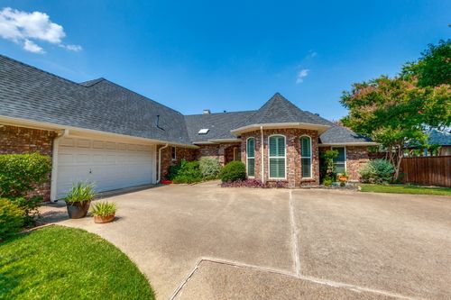 2925 Oak Springs Dr, Garland, TX, 75044-7825 | Card Image