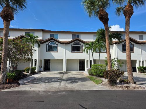 391 Madeira Cir, TIERRA VERDE, FL, 33715-1986 | Card Image