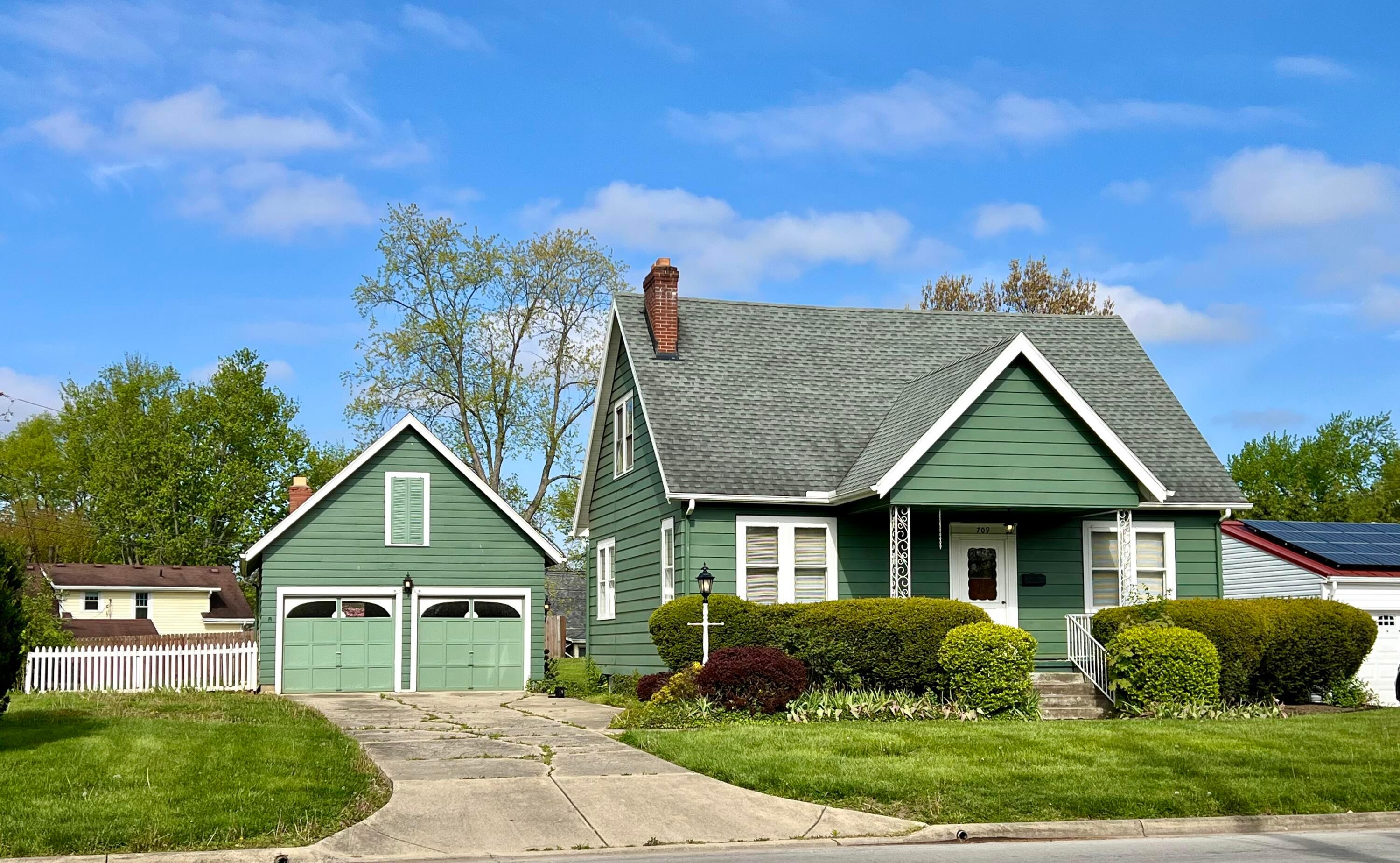 Pickaway St, Circleville, OH 43113