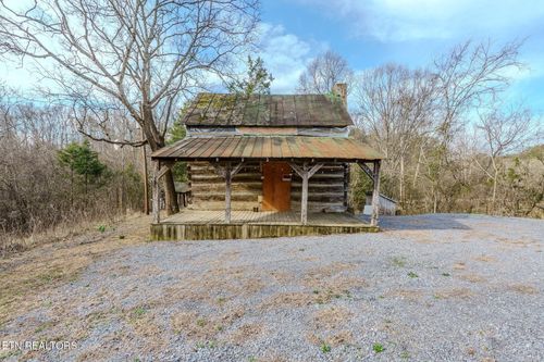 2607 Windfall Estates Dr, Sevierville, TN, 37876-0931 | Card Image