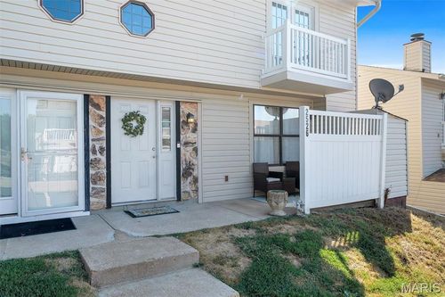 2526 Whitewater Ct, Fenton, MO, 63026-6800 | Card Image