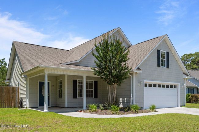 215 Gold Leaf Dr, House other with 3 bedrooms, 2 bathrooms and 2 parking in Hampstead NC | Image 4