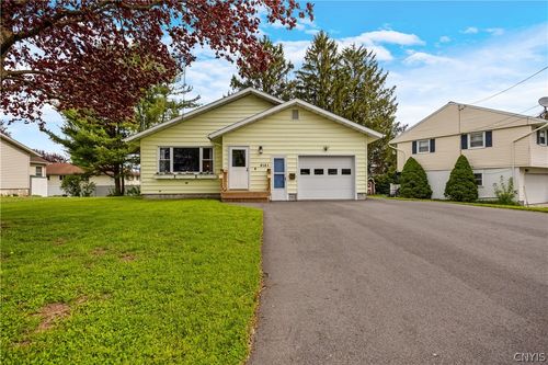 414A Denwhit Ter, Canastota, NY, 13032 | Card Image