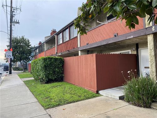 15819 Prairie Ave, Lawndale, CA, 90260-2711 | Card Image