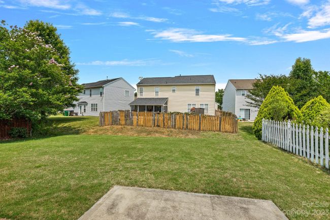 9814 Forest Run Ln, House other with 3 bedrooms, 2 bathrooms and null parking in Charlotte NC | Image 25
