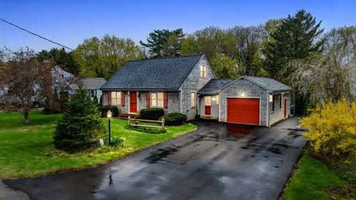 4 Hiltz Ave, Lakeville, MA, 02347-1628 | Card Image