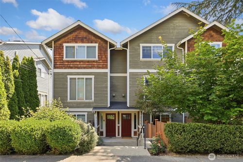 b-6526 34th Ave Ne, Seattle, WA, 98115-7361 | Card Image
