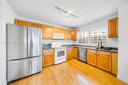 apt-708-1825 S Ocean Dr, Hallandale Beach, FL, 33009-4950 | Card Image