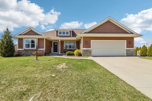 531 Whitford Ave, PRAIRIE DU SAC, WI, 53578-2160 | Card Image