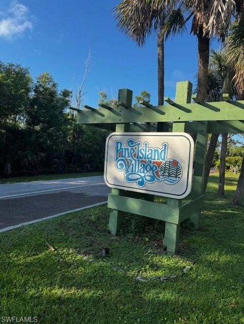 4340 Turtle Trail Ln, ST. JAMES CITY, FL, 33956 | Card Image