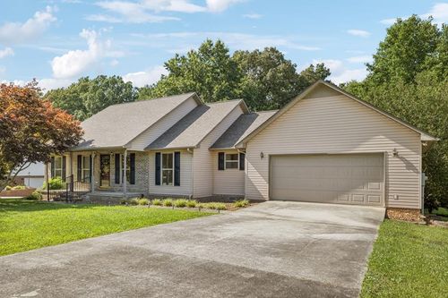 5531 Willow Oak Dr, Baxter, TN, 38544-3718 | Card Image
