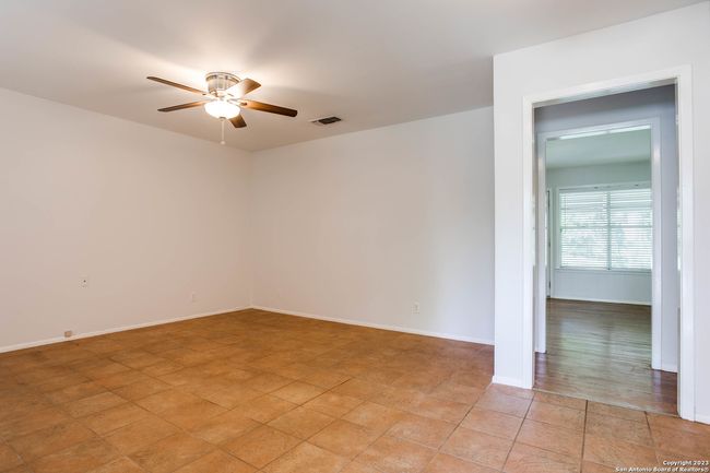 3011 Sir Phillip Dr, House other with 3 bedrooms, 2 bathrooms and null parking in San Antonio TX | Image 5
