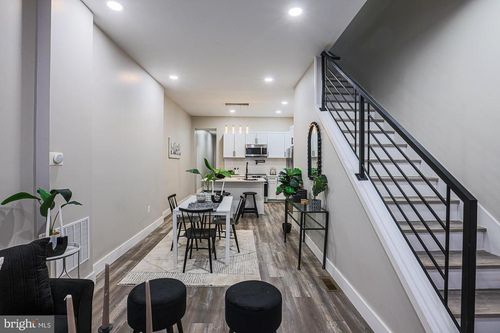 1728 Ruxton Ave, BALTIMORE, MD, 21216-3717 | Card Image