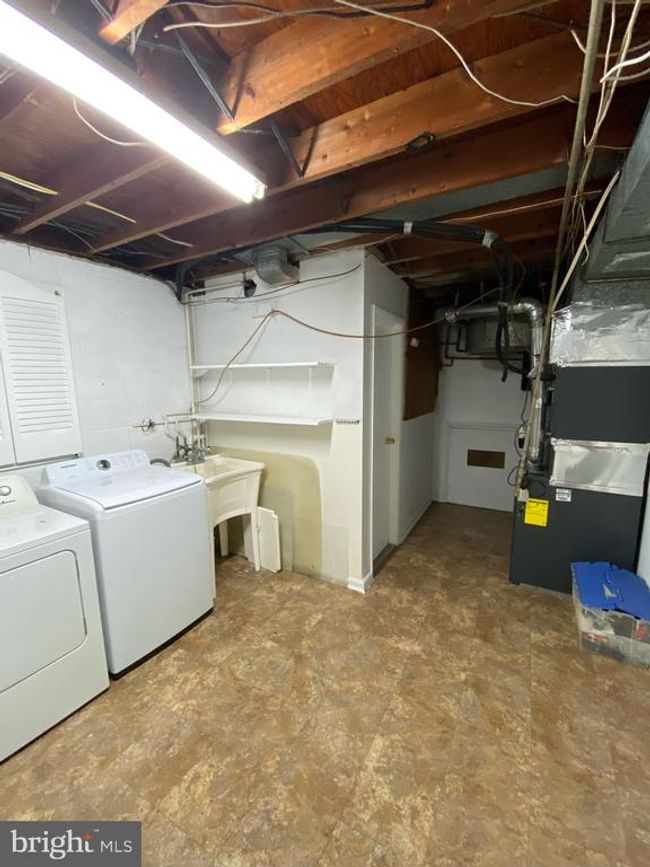 6313 Bardu Ave, House other with 3 bedrooms, 2 bathrooms and null parking in SPRINGFIELD VA | Image 22