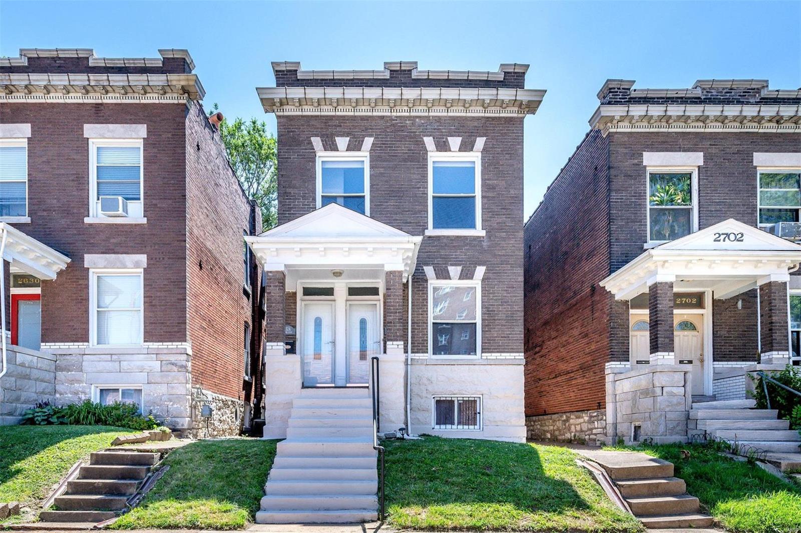 Alhambra Ct, Saint Louis, MO 63118