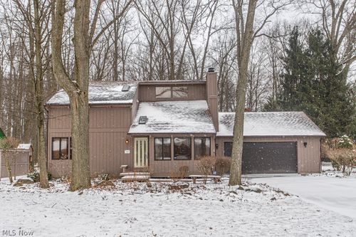 303 Russell Ave, Cortland, OH, 44410-1261 | Card Image