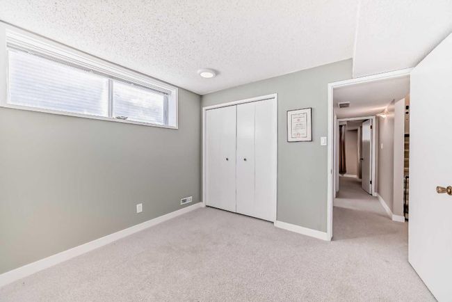 440 Cantrell Drive Sw, Home with 3 bedrooms, 1 bathrooms and 4 parking in Calgary AB | Image 46