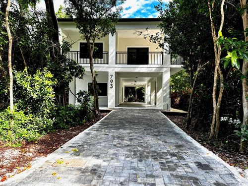 793 Oceana Ave, Key Largo, FL, 33037-4706 | Card Image
